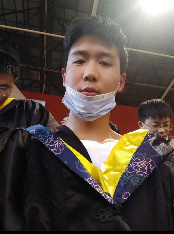 落落大方的第一张照片--沛县认干亲服务网